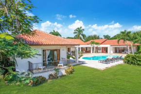 Casa de Campo villa - Luxurious property up to 12 people with pool, jacuzzi, BBQ, golf